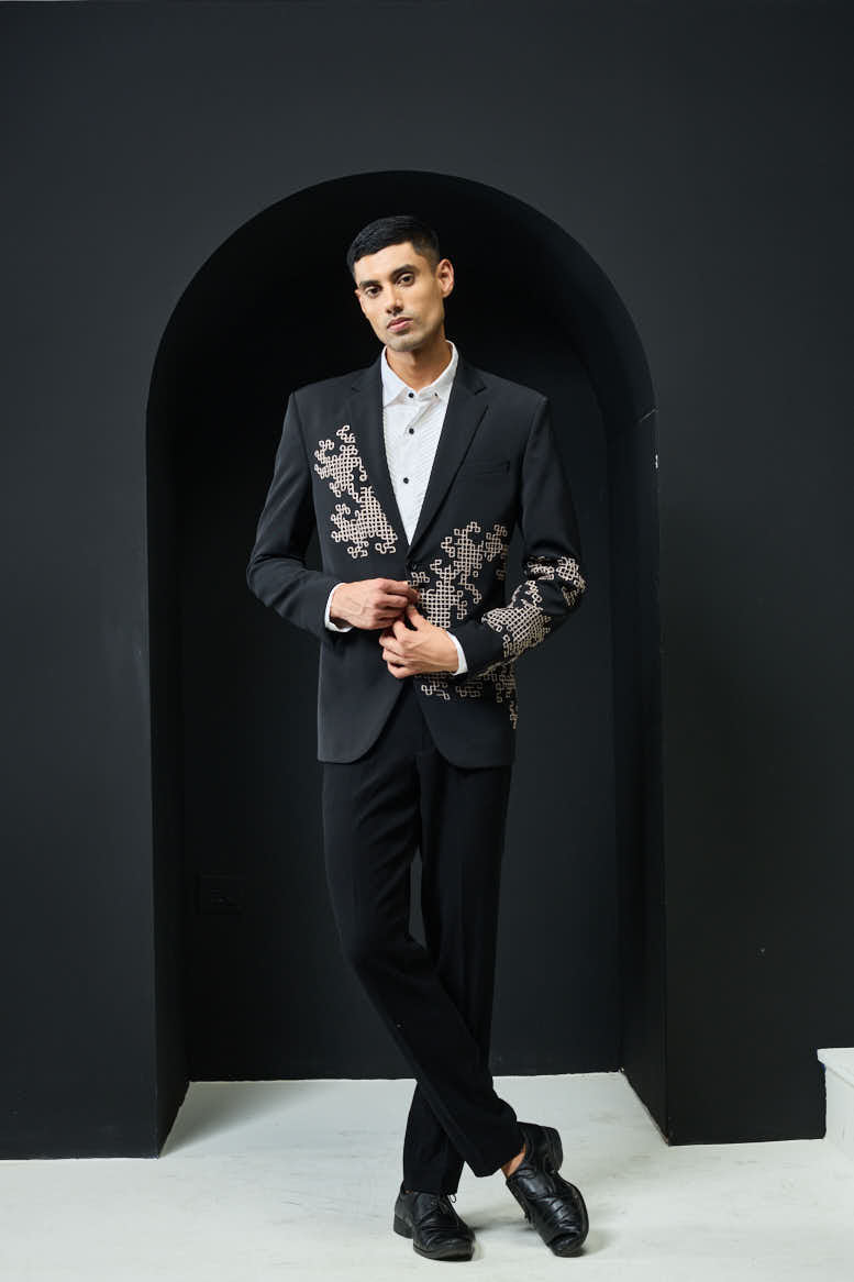 Black blazer detailing with thread work