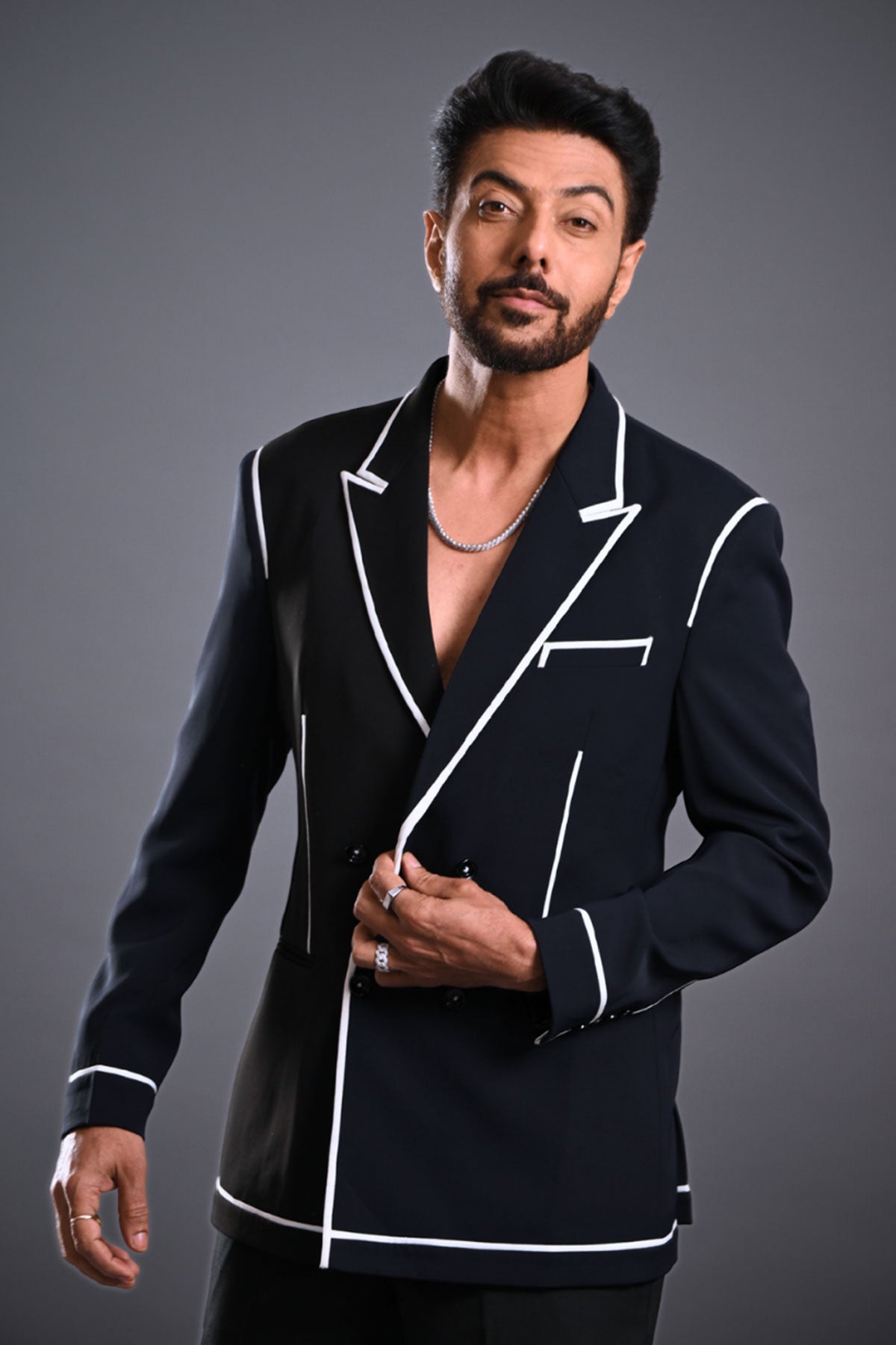 Ranveer Brar In Navy blue and black dual colour blazer set