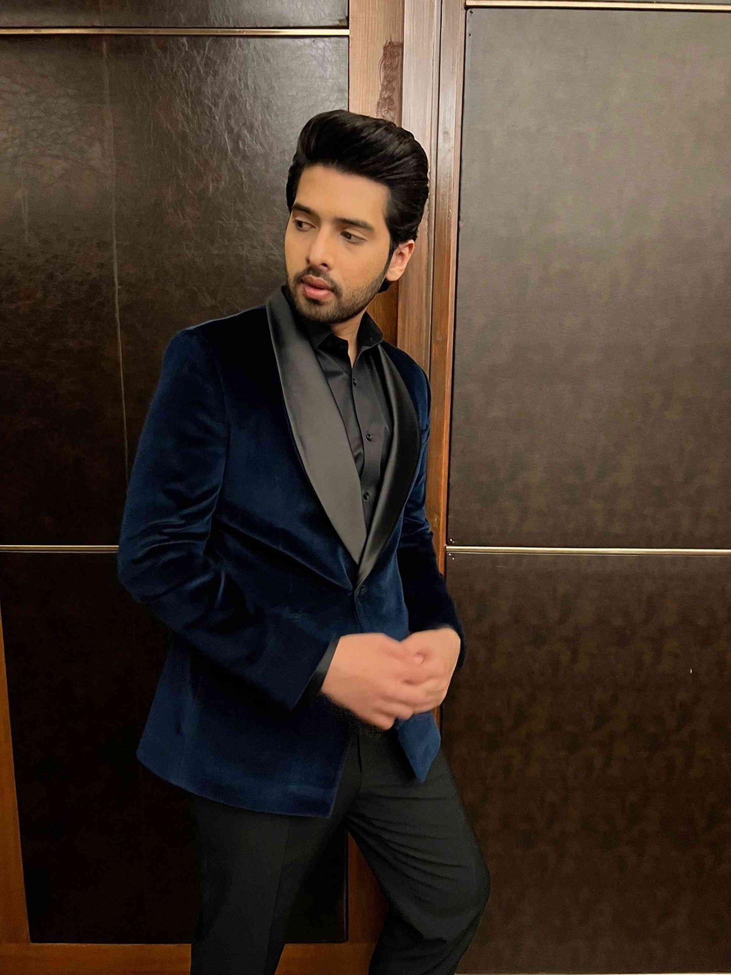 Armaan Malik In Teal Tuxedo With Satin Detailing