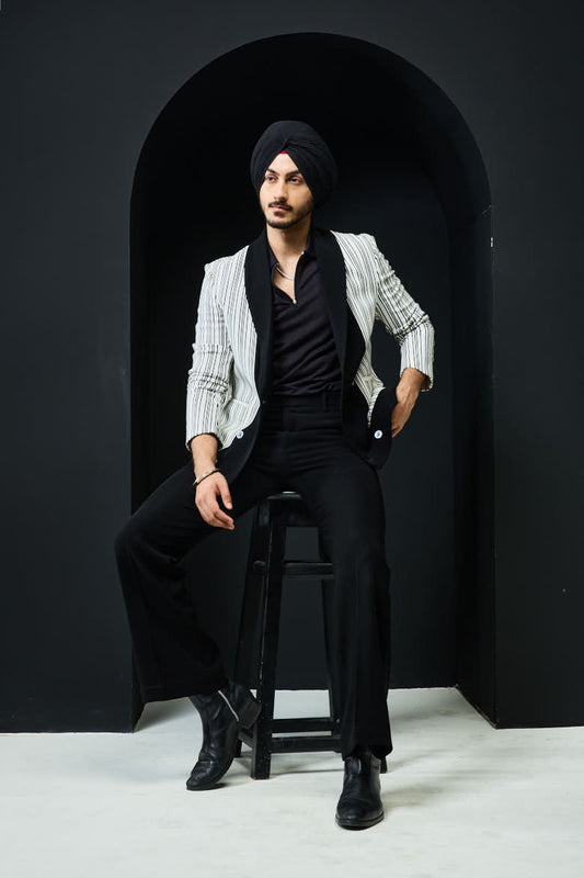 White and black strip jacket detailing with white button
