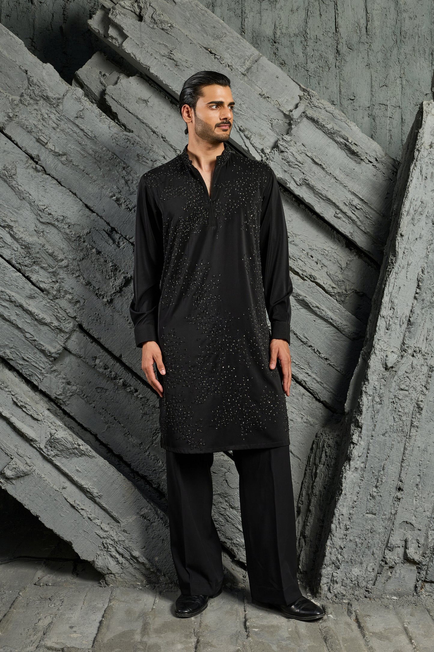 Noir Katdana Kurta Set