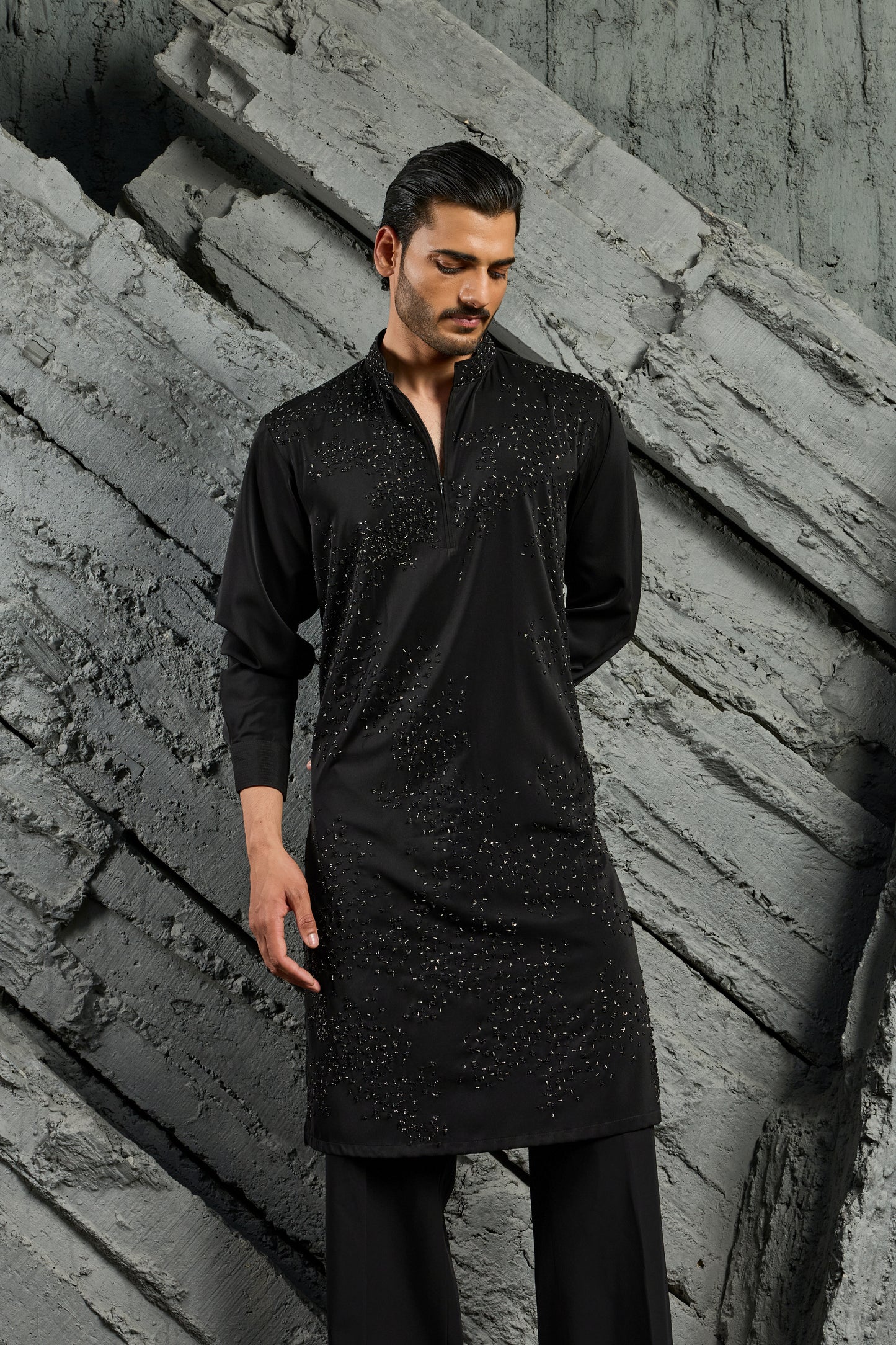 Noir Katdana Kurta Set