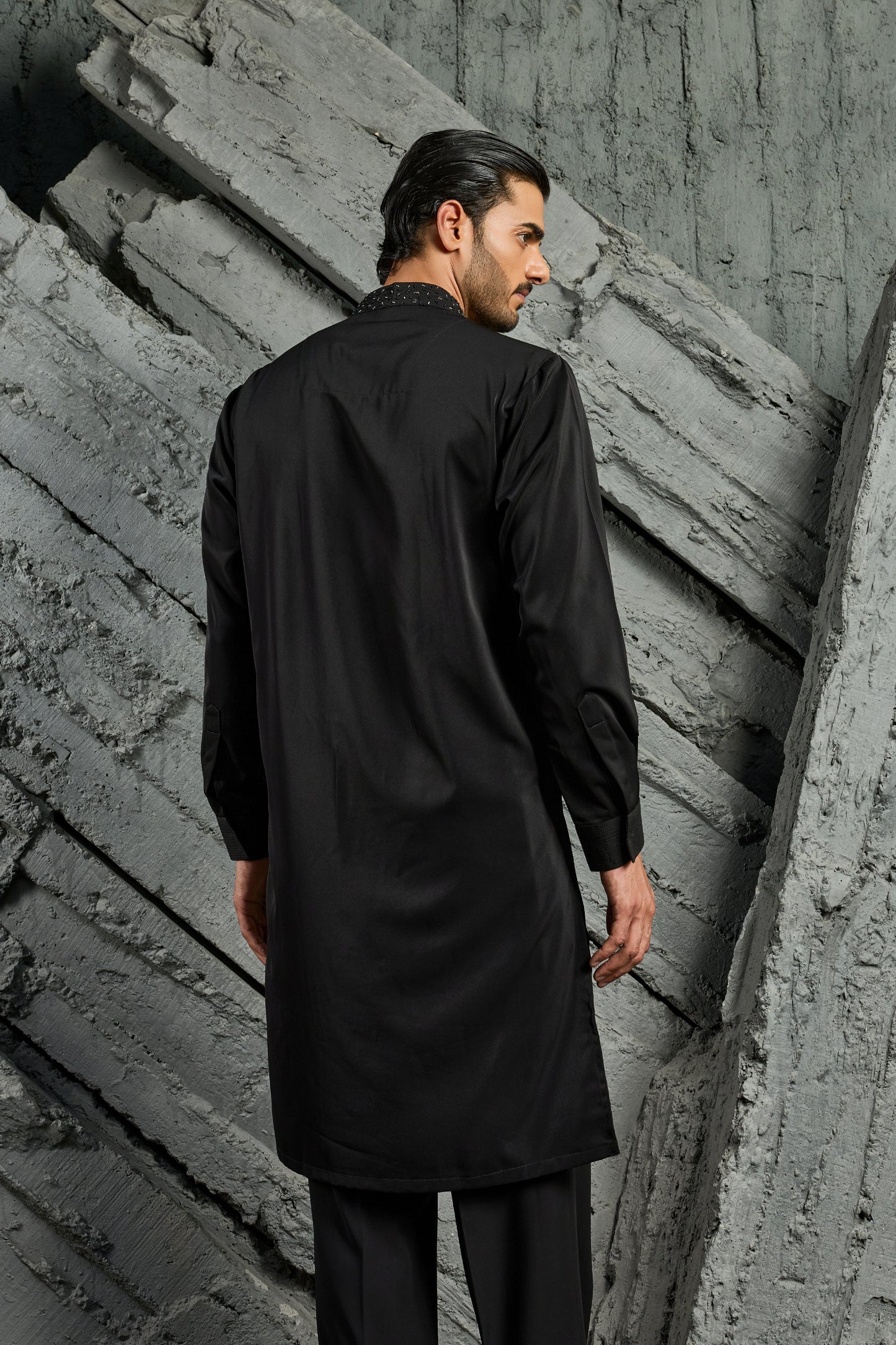 Noir Katdana Kurta Set